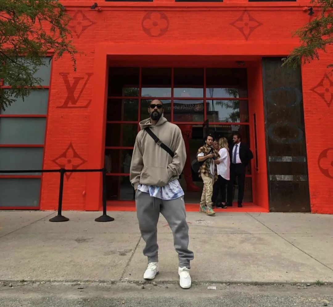 最会穿还是在乱穿从jerrylorenzo的穿搭来看fearofgod的精髓