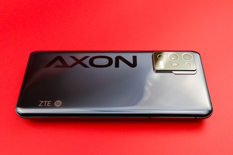 高性价比双主摄直屏旗舰中兴axon30pro动手玩