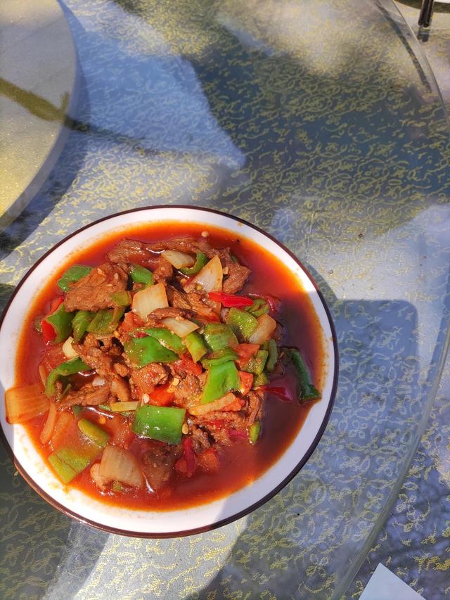 170克肉的过油肉拌面乌鲁木齐最便宜实惠过油肉拌面来袭