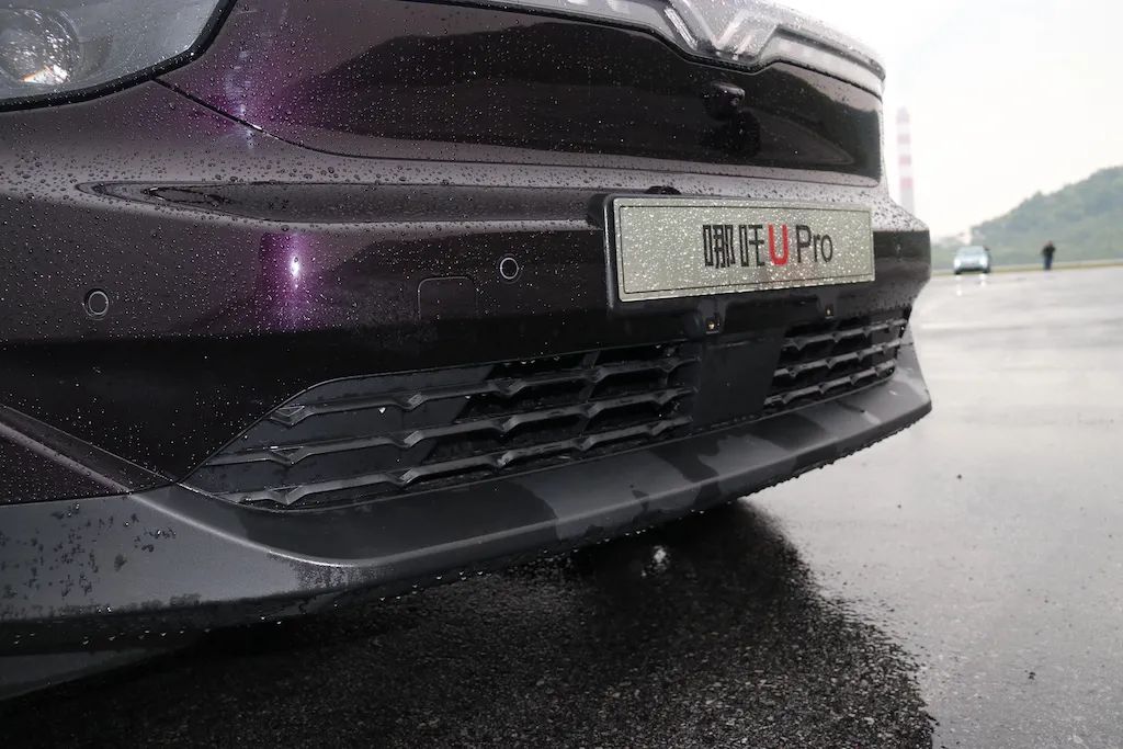 除了售价不pro,哪吒u pro到底pro在哪?