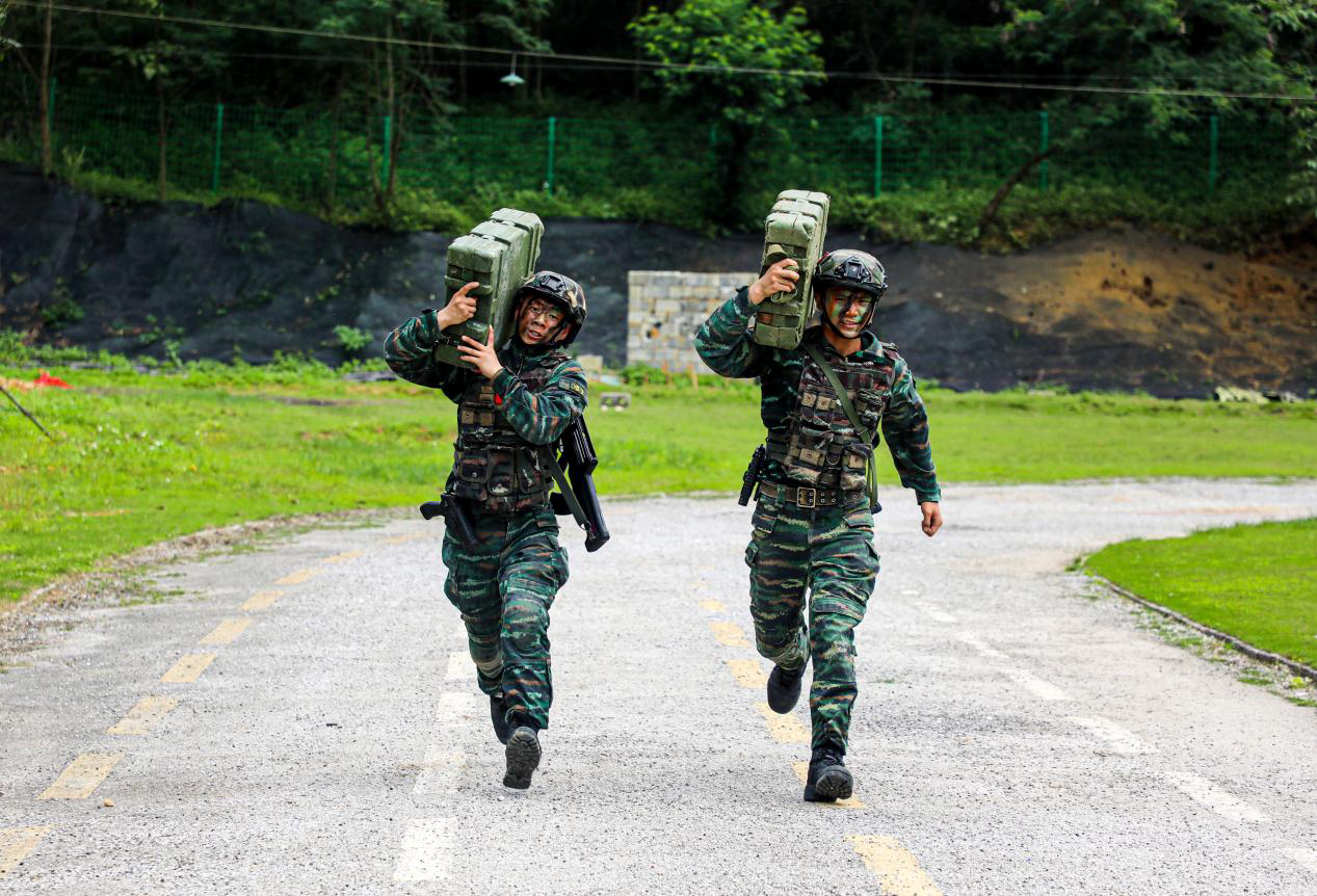 特战精兵这样炼成广西河池武警特战队员训练掠影