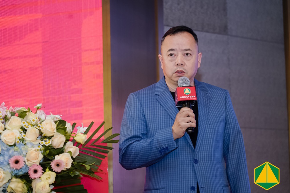 蒋鹏董事长_杭州高新:蒋鹏申请辞任董事长职务