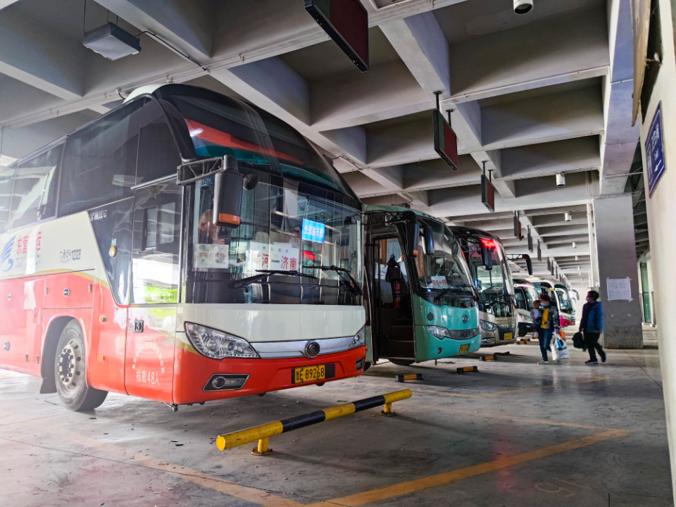 五一当天,市级以上劳模去济南汽车西站免费乘车