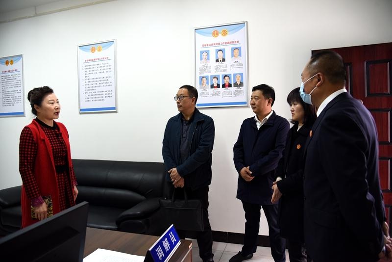 省高级人民法院立案庭庭长吴义文来襄调研法院工会劳动争议诉调对接