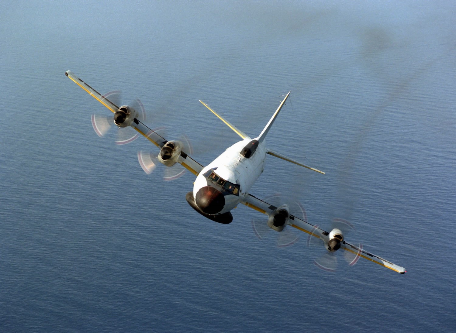 ep-3e电子侦察机是美国海军的电子侦察机.