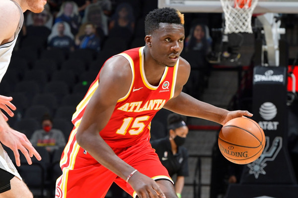 卡佩拉成近两季唯一多次单场25分 15板 5帽球员