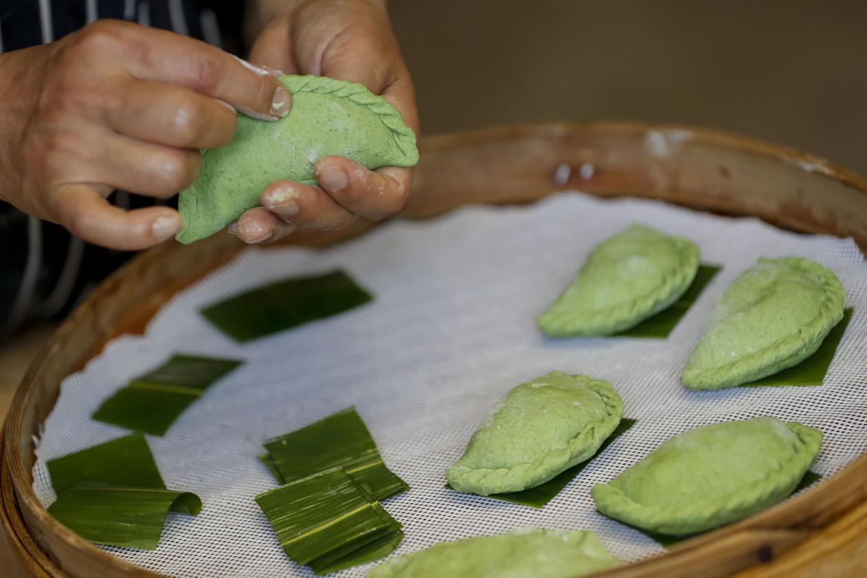 黄山市徽州区徽州清明特色美食留住舌尖上的春味