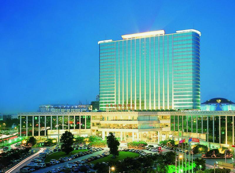 东莞龙泉国际大酒店这源于他在清华大学读mba课程时,意识到公司要想