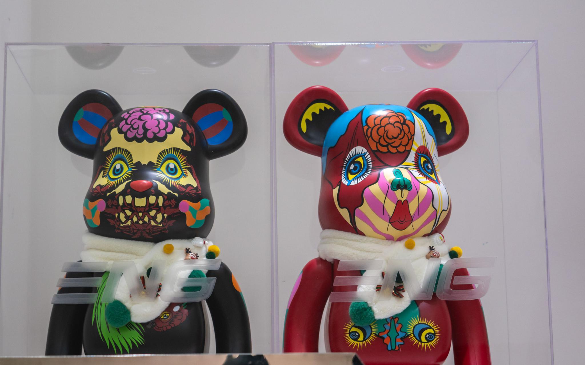 潮玩生意经一只积木熊倒手赚万元有商家以潮玩为噱头清库存