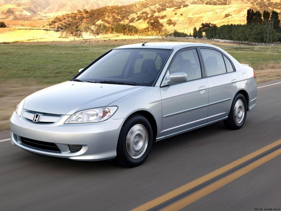 第七代思域在过往的单数车型上(例如七代,九代),走的就是这路子.