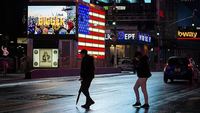 美国一季度GDP大增6.4%，政府撒钱奏效？休闲区蓝鸢梦想 - Www.slyday.coM