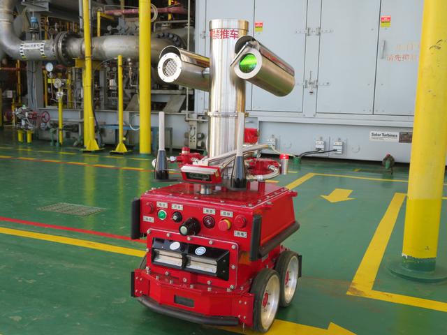 智能巡检机器人在乐东15-1气田生产平台投用。受访者供图