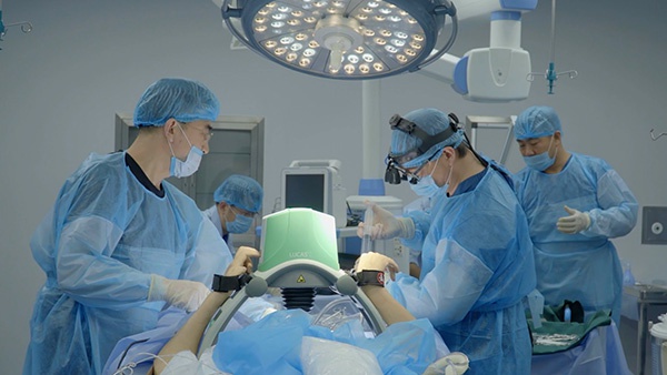 冷冻人体手术过程 资料视频截图