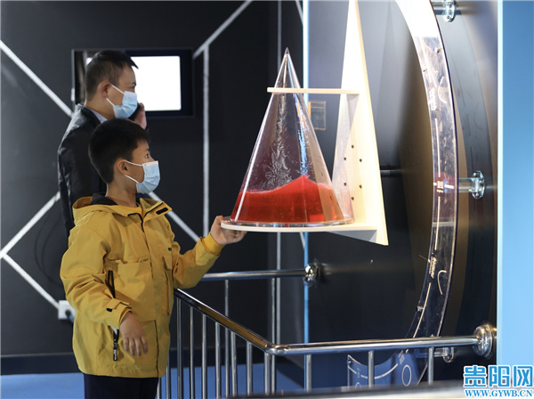 图集贵阳小朋友科技馆里过假期