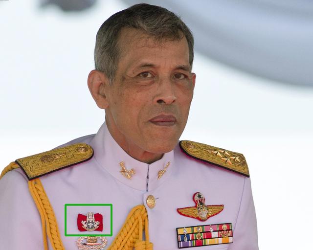 毕业之后,哇集拉隆功加入到泰国皇家陆军,在陆军情报司令部担任参谋