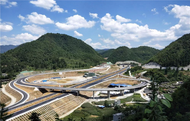 全长104公里连接2市5县贵州这条新高速来了经过你家没