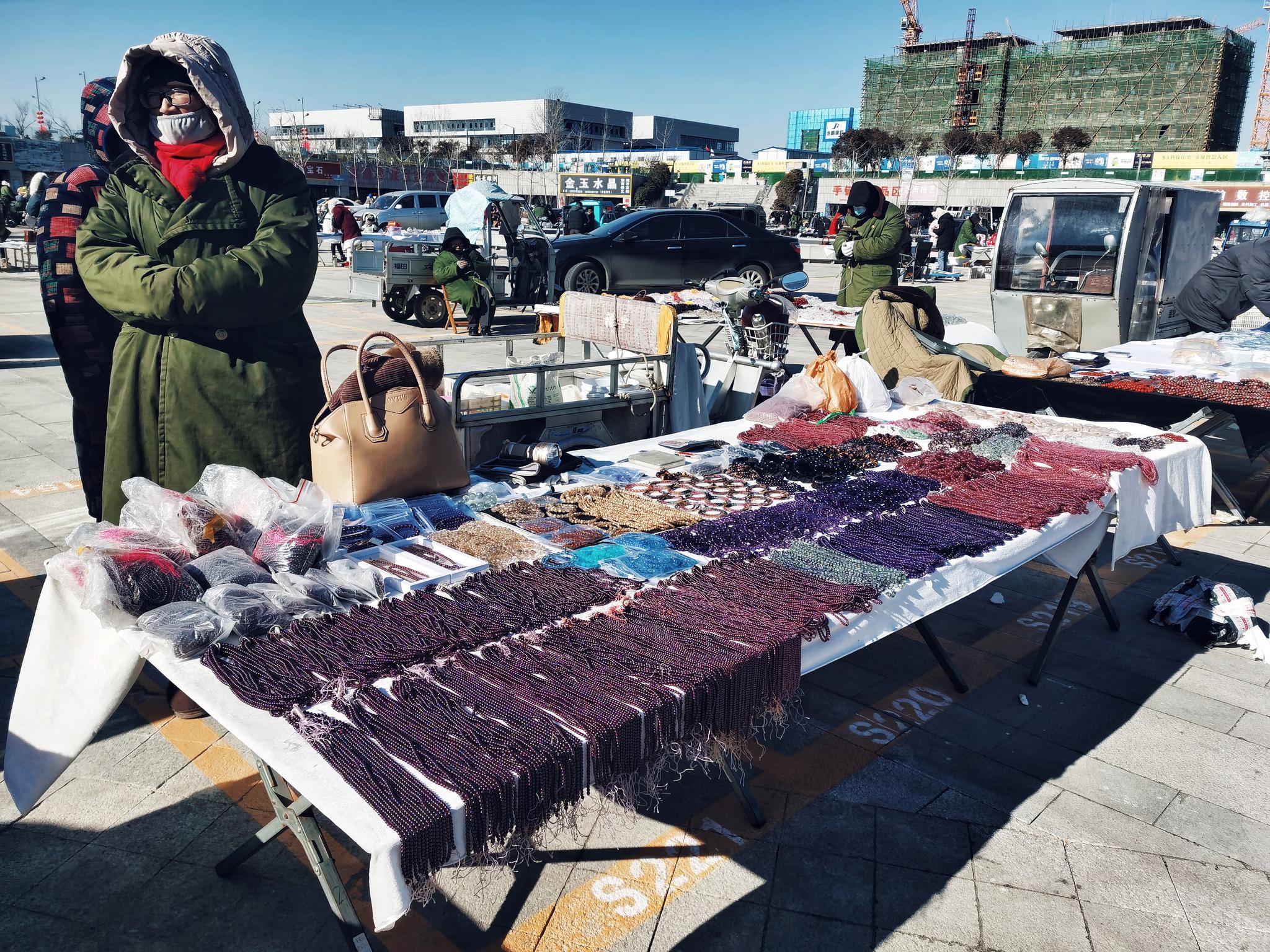 我在东海县逛了一个神奇的水晶集市