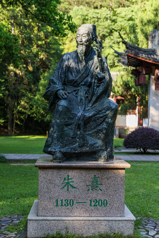 朱熹雕像.图|图虫创意