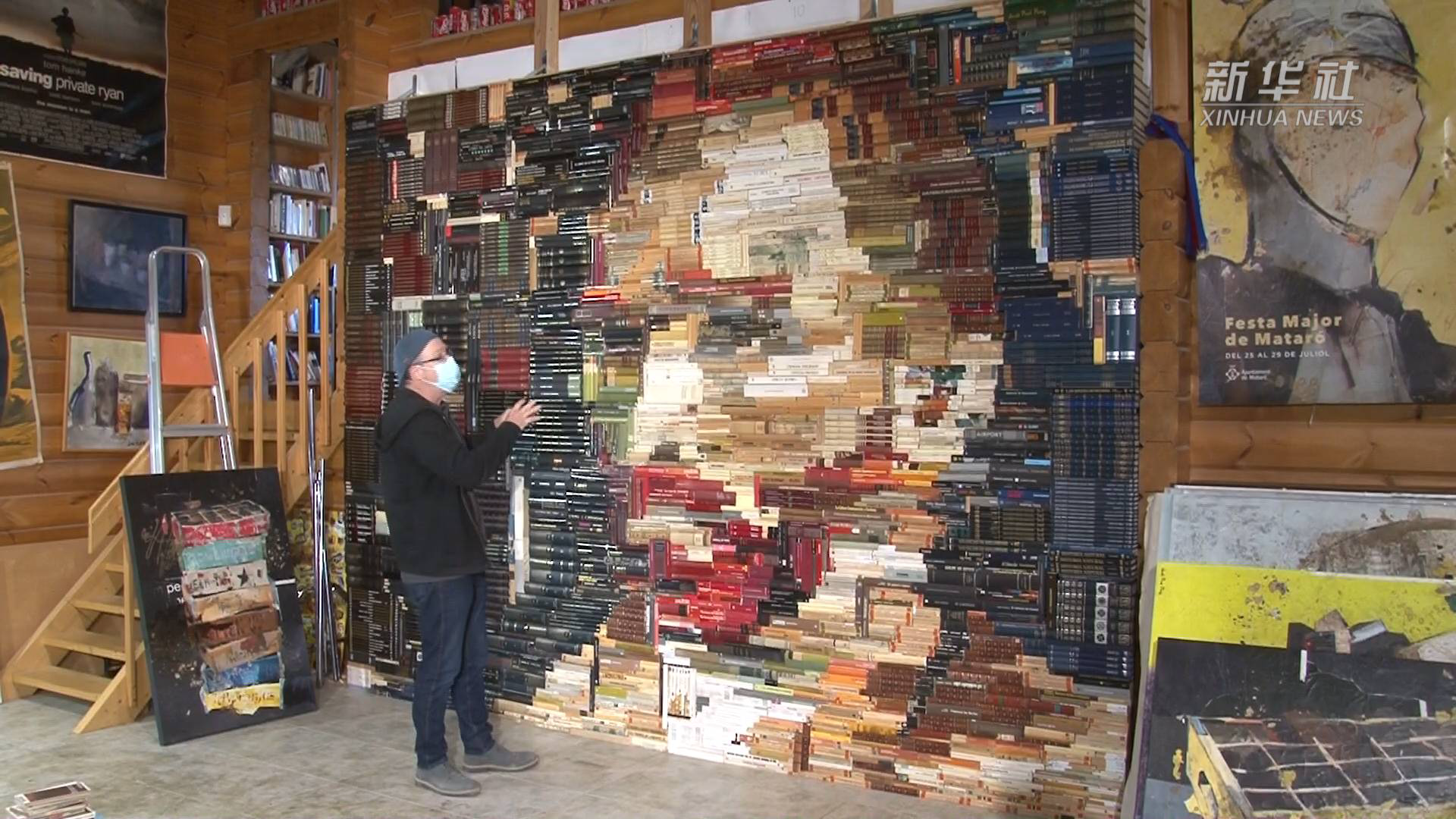 西班牙艺术家用书籍拼接创作梵高肖像