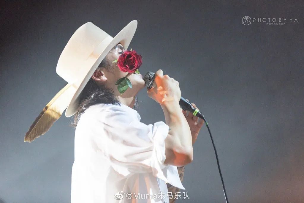 旧城之王,这个美了22年的男人|木马乐队|乐夏|摇滚_新浪新闻