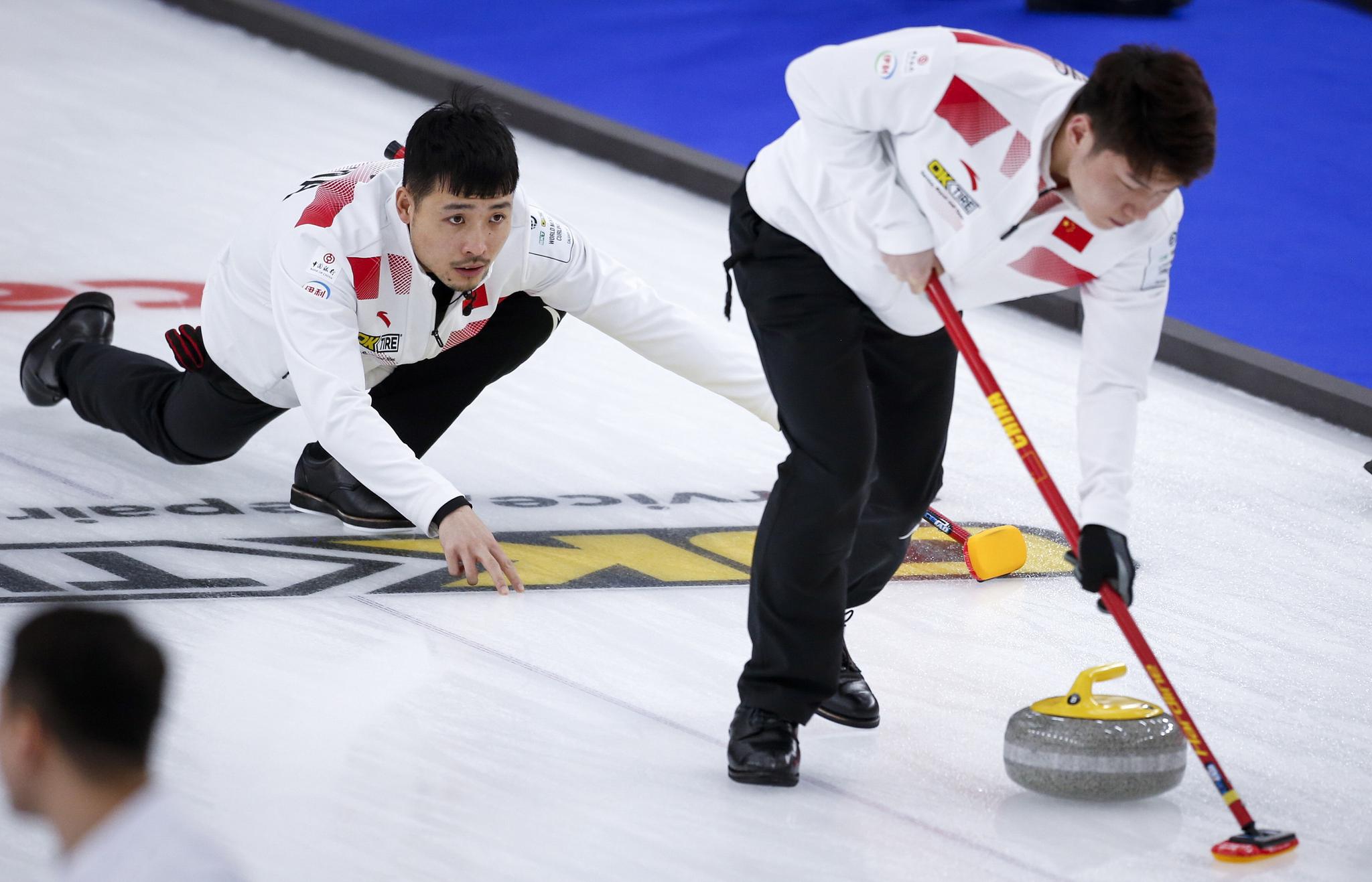 男子冰壶世界锦标赛继续进行,在循环赛第10轮的比赛中,中国队终于取得