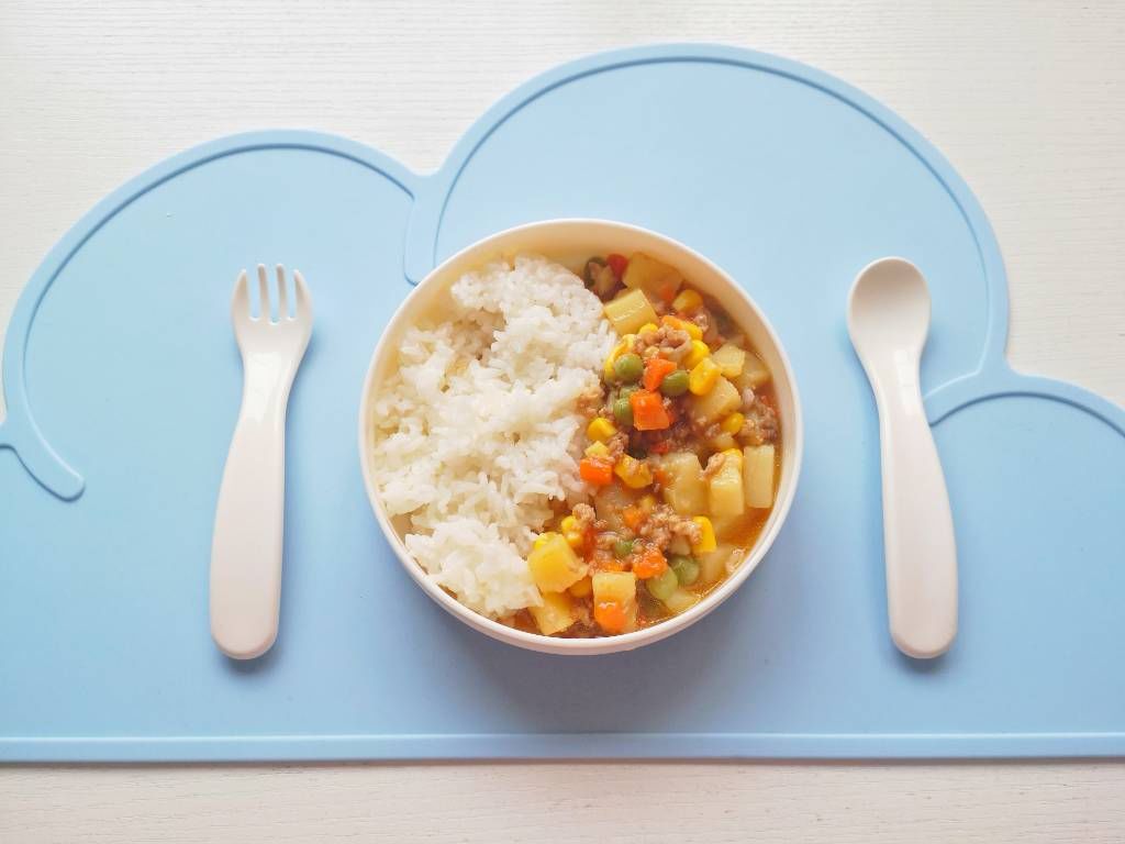 蔬菜搭配肉肉汤汁搅拌米饭天热也不怕宝宝挑食啦