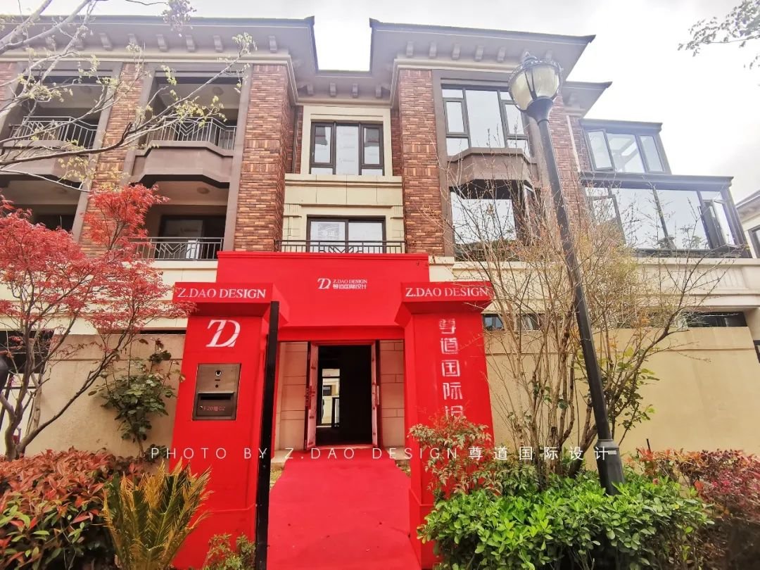 合肥450㎡『保利西山林语』别墅,客厅种树,室内篮球场 攀岩区,这个家