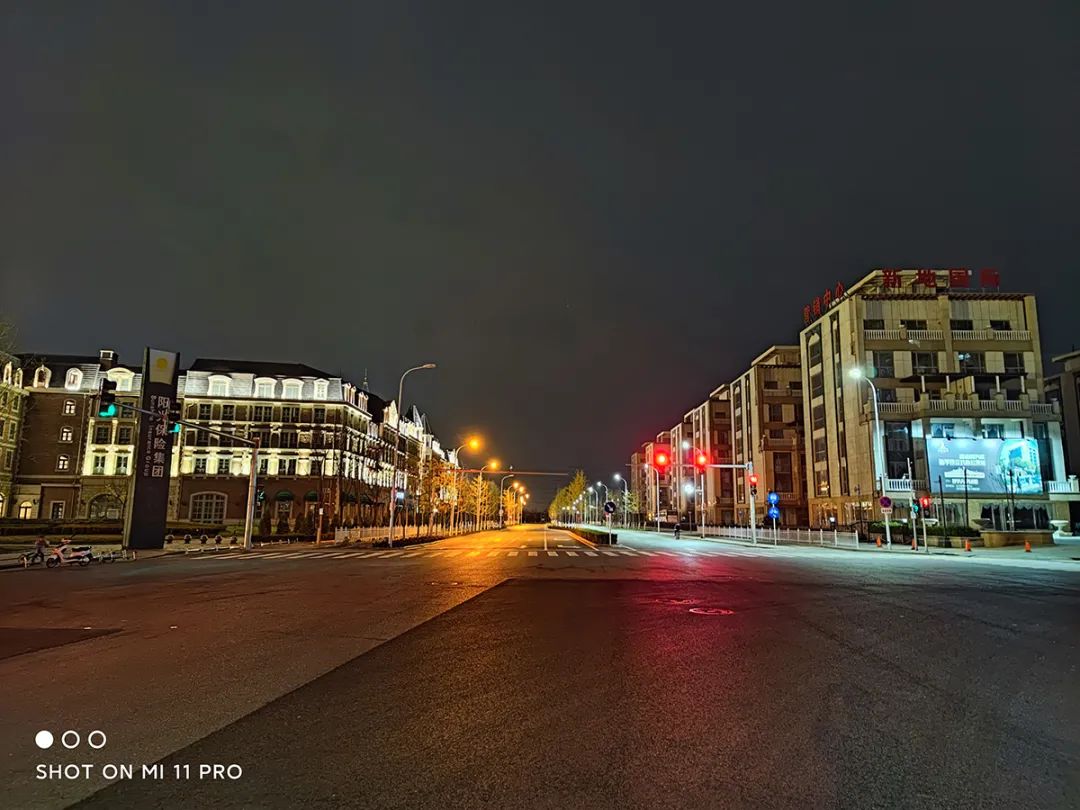 小米11pro夜景拍摄体验放胆拍不要担心光线不够
