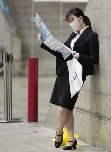 日本考虑实施四天工作制:可一周歇3天 工资减两成