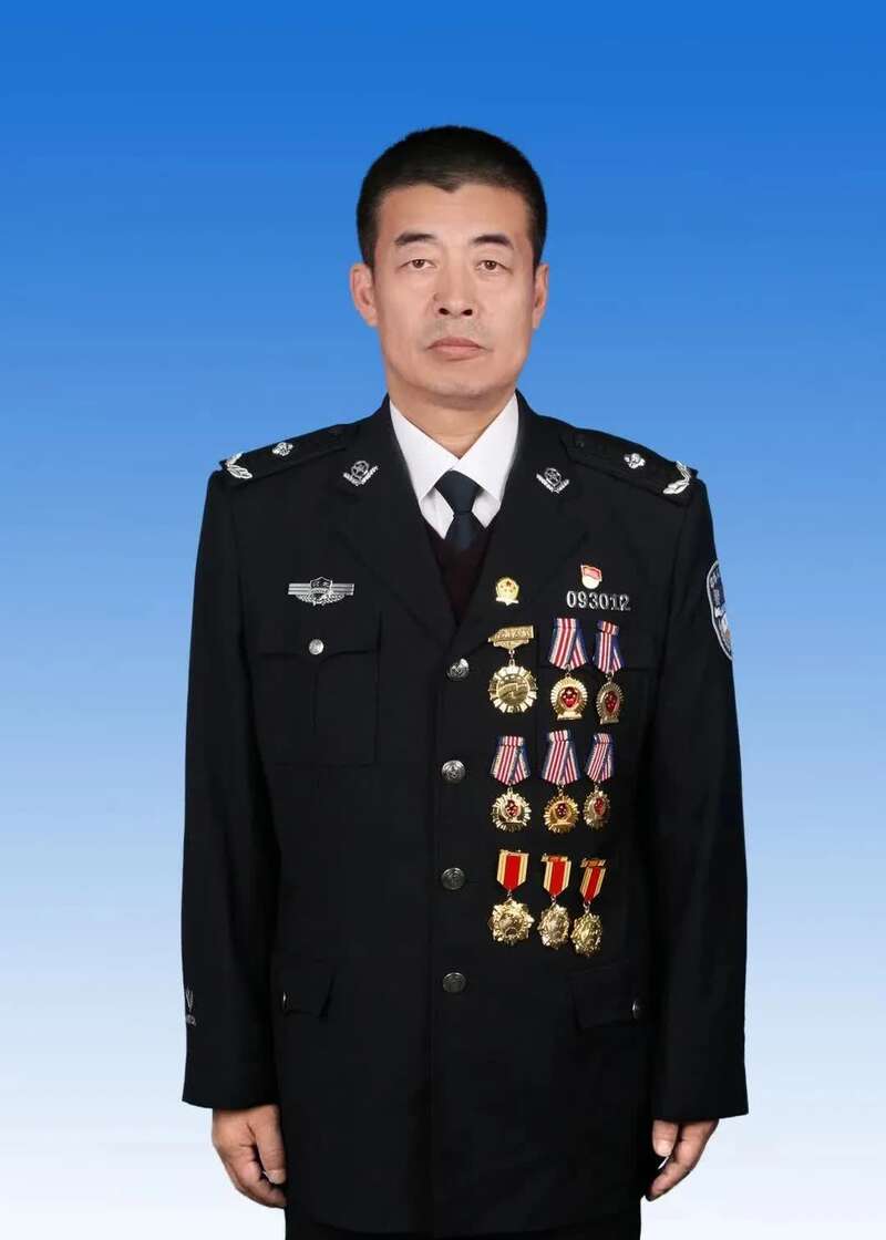 扫黑除恶他是我们办案的主心骨