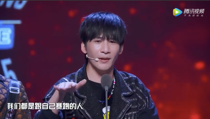 人间清醒大张伟我们都是跟自己赛跑的人