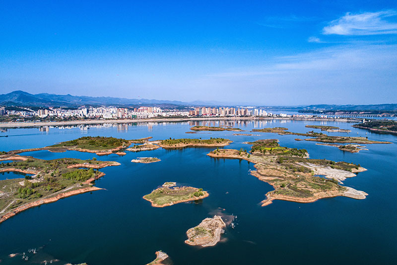 湖北十堰汉江库区美如画