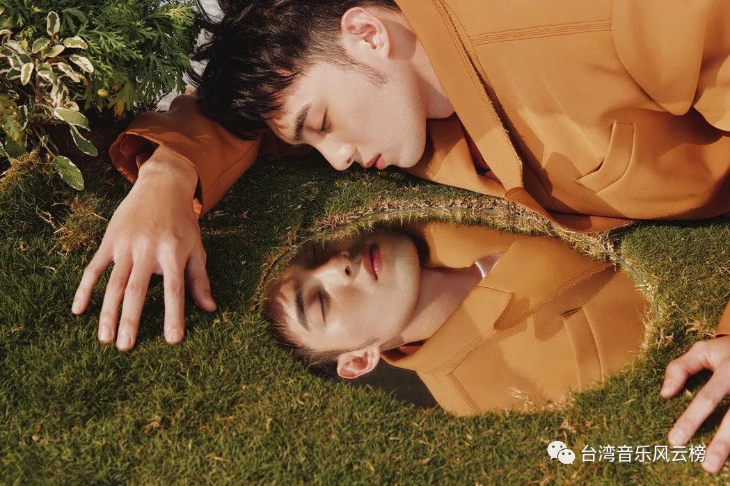 黄伟晋借新歌唱心声保持完美好累不如花力气找回自己