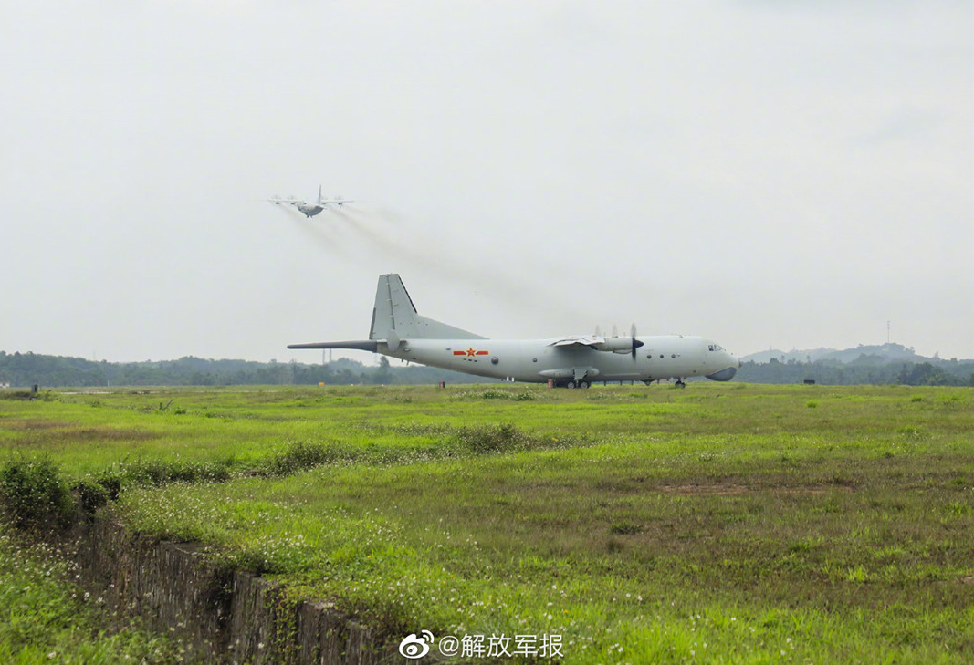 反潜巡逻机的入列大幅提升海军的航空反潜能力。