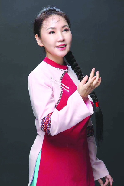 红霞》《洪湖赤卫队》《红珊瑚》《江姐》《党的女儿》《野火春风斗古