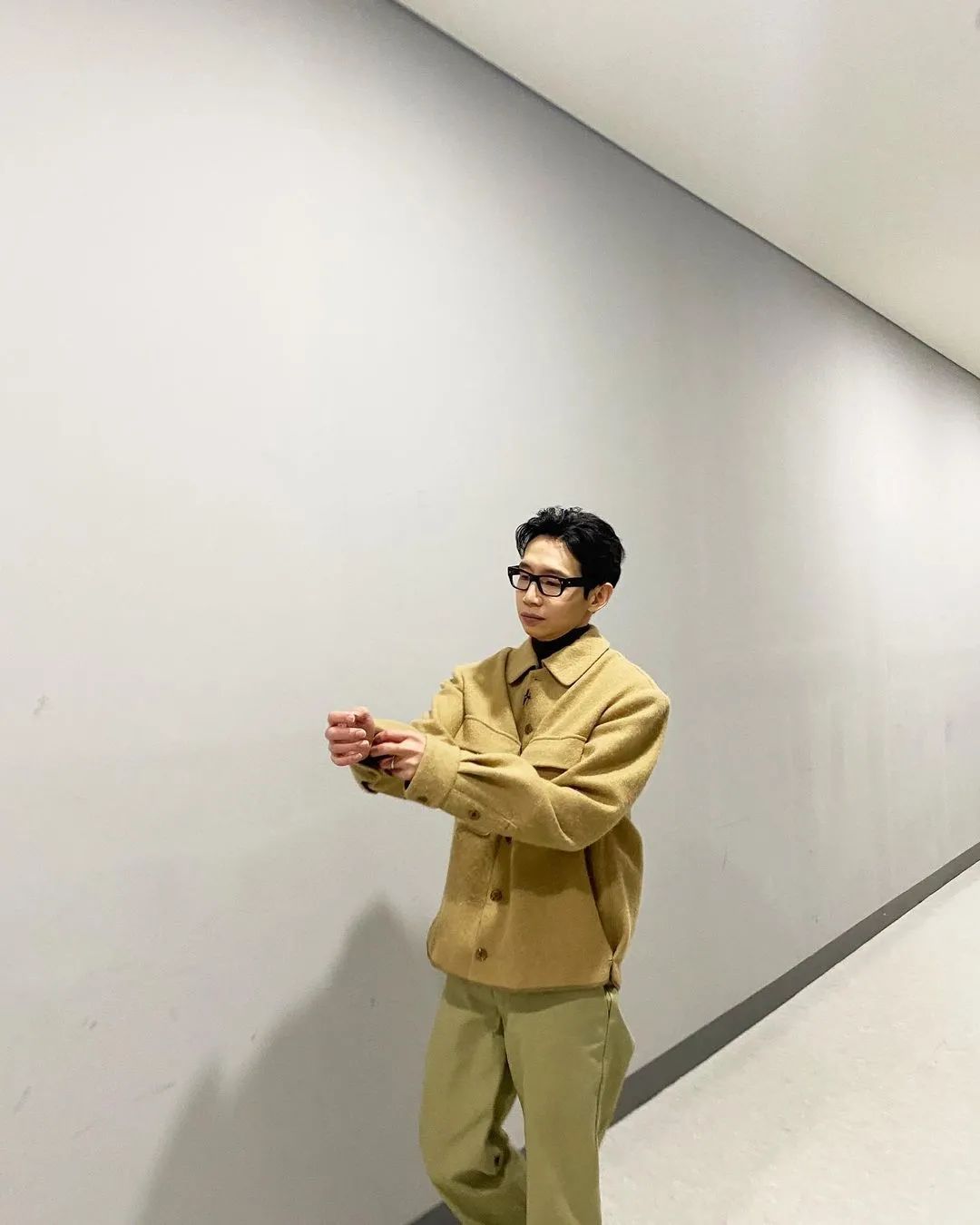 没想到顶楼里最时尚的男人是他