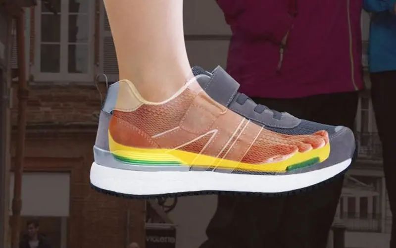 固定膝盖矫正器叫什么干掉Nike、阿迪！中国首双「走跑姿矫正鞋」，告别膝盖痛…99元穿出千元品质_https://www.jmylbn.com_新闻资讯_第18张