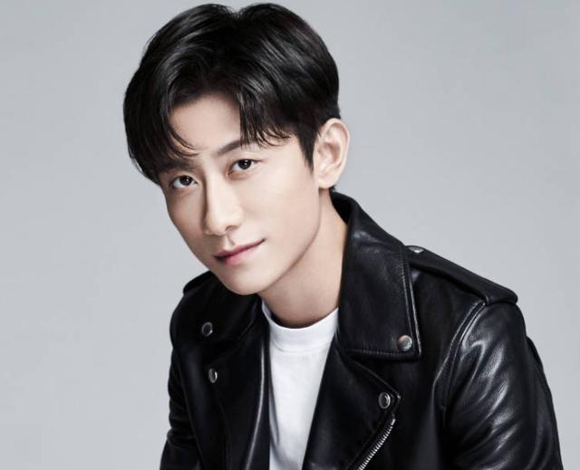 张一山以一己之力提高物价引起南艺学子抗议本人回应暴露情商