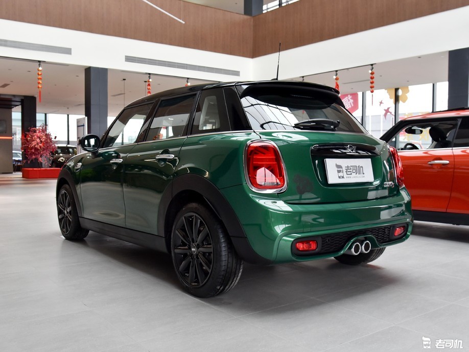 别被可爱的外观骗了 小哥带你一起看mini-新浪汽车