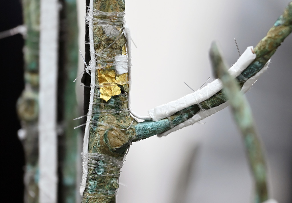 三星堆3号青铜神树真容初现造型奇特或为扶桑树