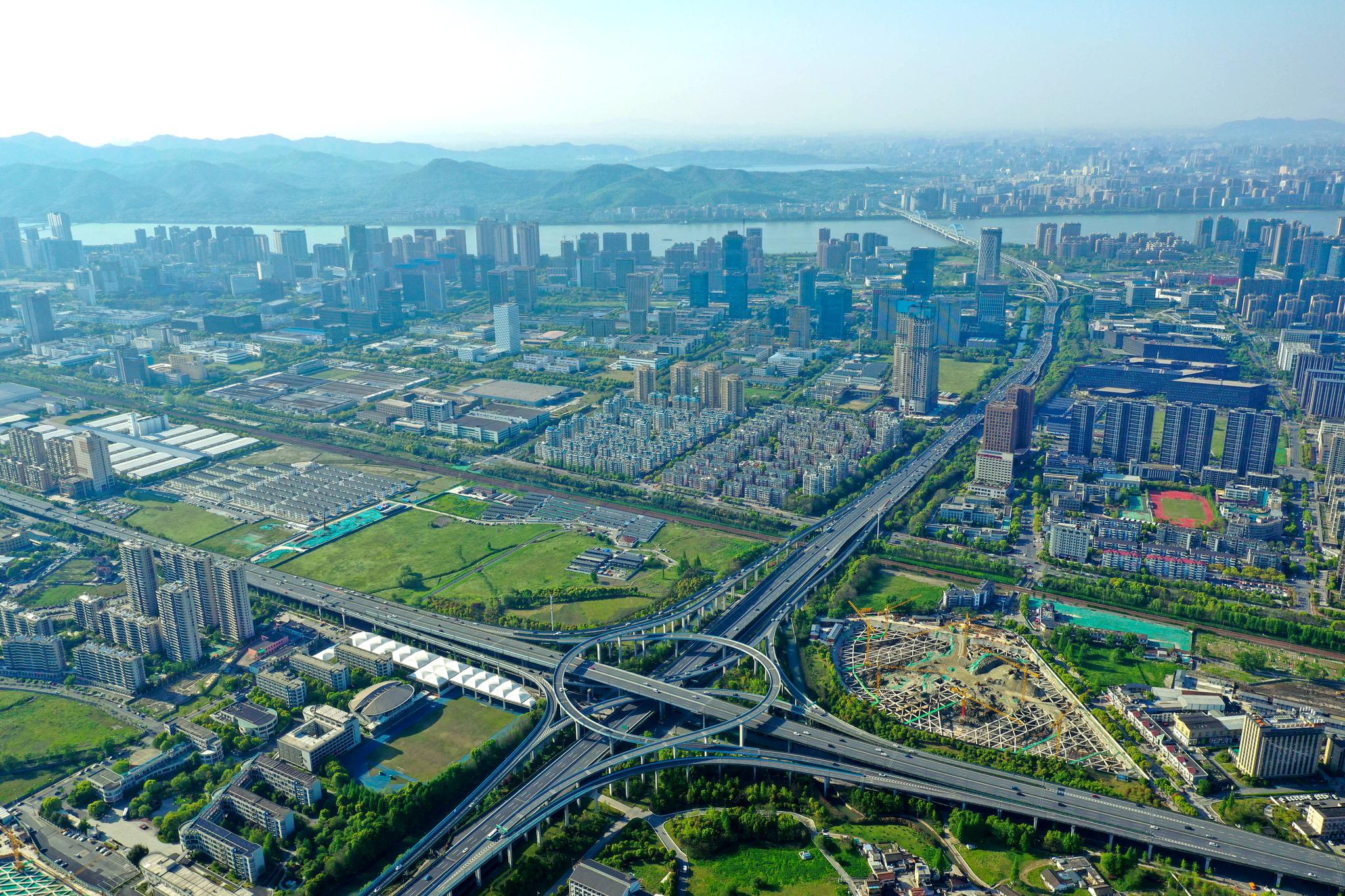 鸟瞰杭州钱江两岸.