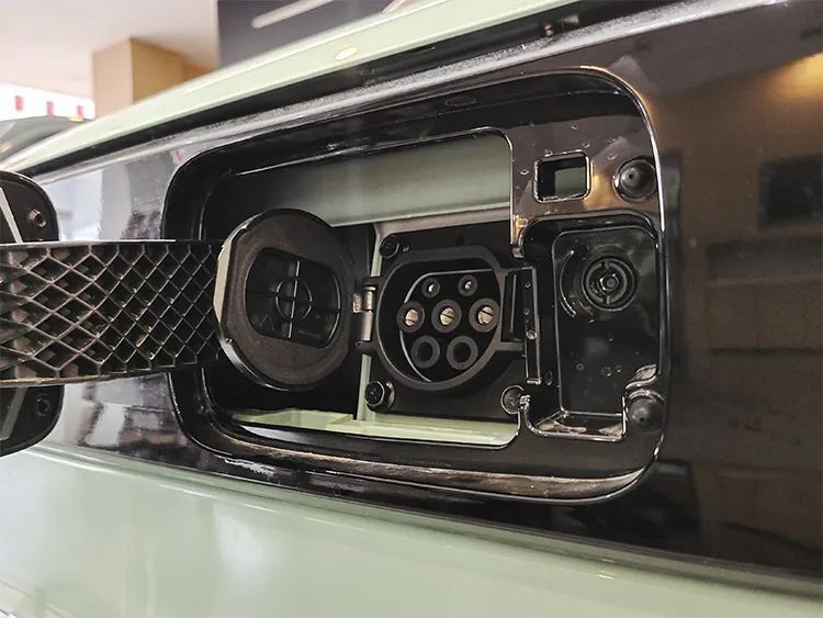 376万起售续航120170km五菱宏光miniev马卡龙版上市