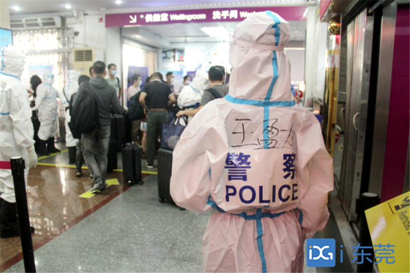 正文  王盈力告诉大家,她从小就爱操心,正义感爆棚