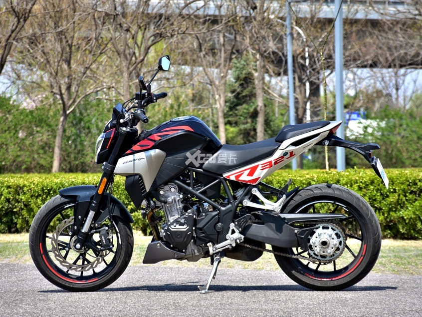 2万多的双缸钢炮试驾凯越cobra321r