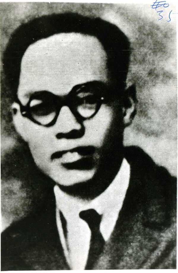 罗亦农（1902-1928），湖南湘潭人。时任中共上海区委书记