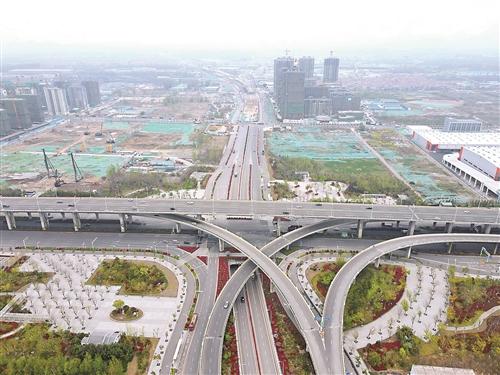 市区到沛县的路程缩短至30分钟,是徐州主城往西北方向的射线快速路