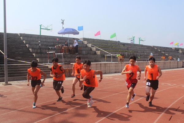 大足区龙水学区第二届中小学生田径运动会在大足区龙西中学举行