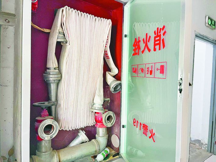 合肥一小区消防栓没水多年?  物业:正申请启动物业专项维修资金