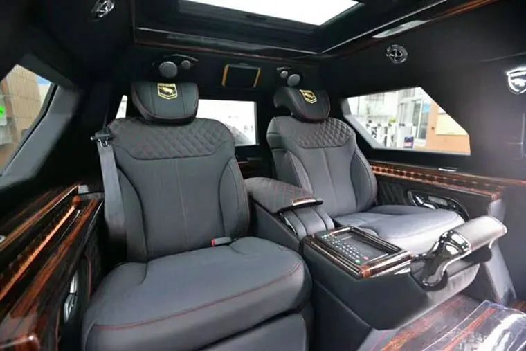 开宝马坐奔驰都不一定有钱人 但开这些车的肯定是土豪