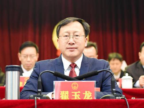 至少25省份公示优秀县委书记拟推荐名单多人曾受脱贫攻坚表彰